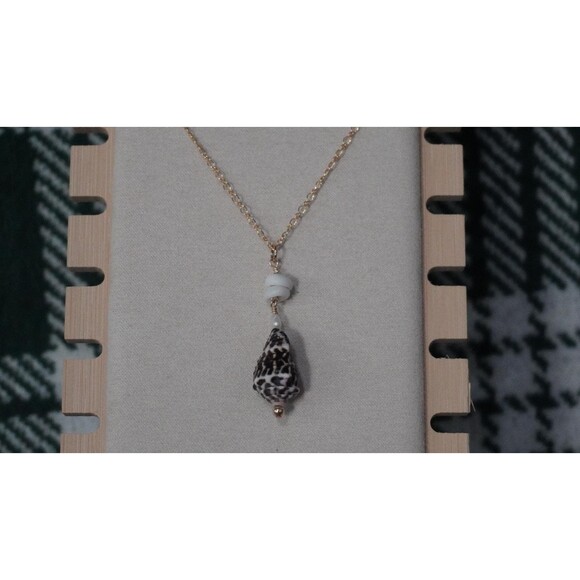 Real Cone Shell Necklace - Picture 7 of 7